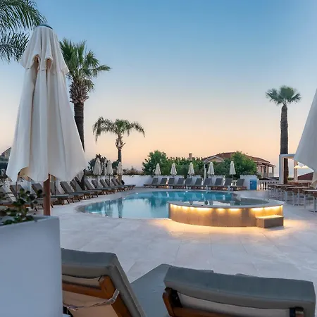 Arkadia Aparthotel 4*