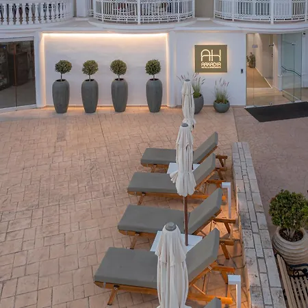 Apartahotel Arkadia Kypseli