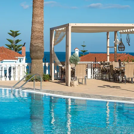 Arkadia Apartahotel 4*