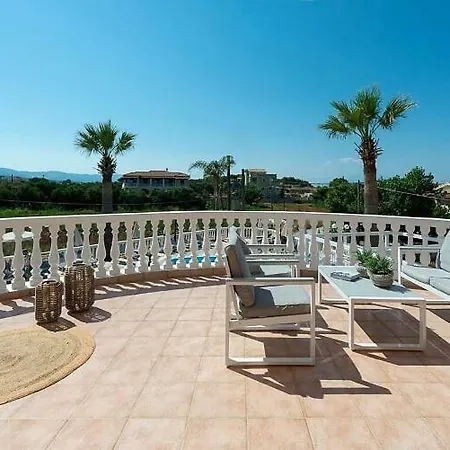 Arkadia Apartahotel 4*