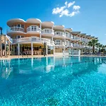 Ξενοδοχείο με διαμερίσματα Arkadia 4*