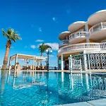 Arkadia 4* Κυψέλη