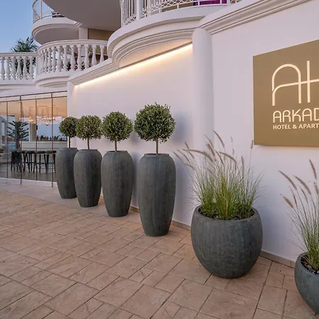 Apartmanhotel Arkadia 4*