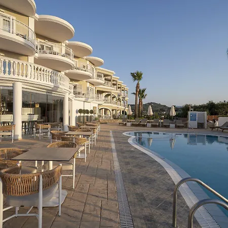 Arkadia Apartmanhotel Kipszéli